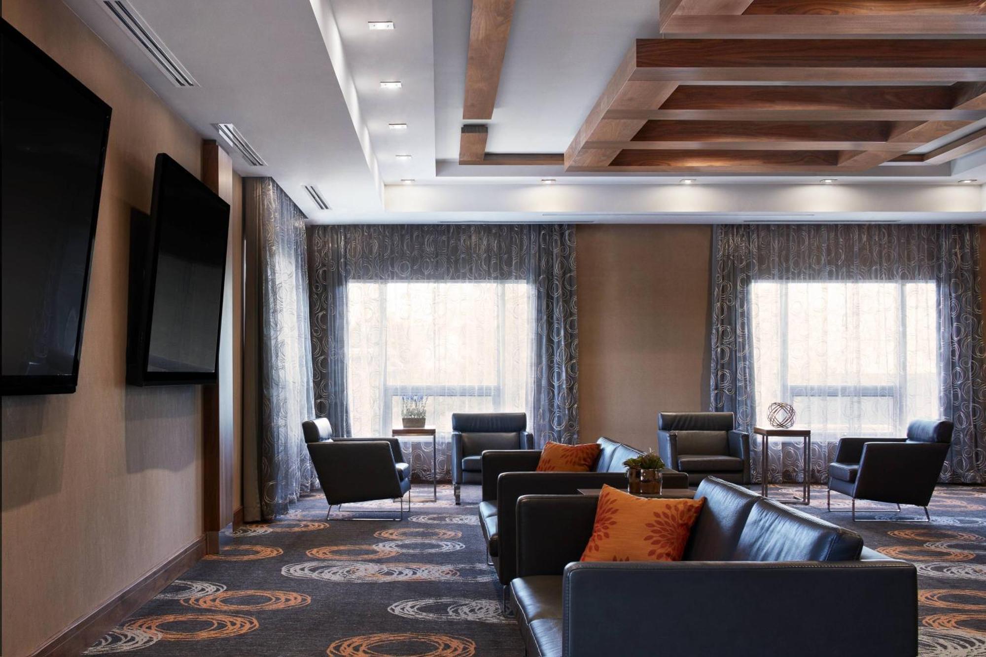 Delta Hotels By Marriott Ватерлоо Экстерьер фото