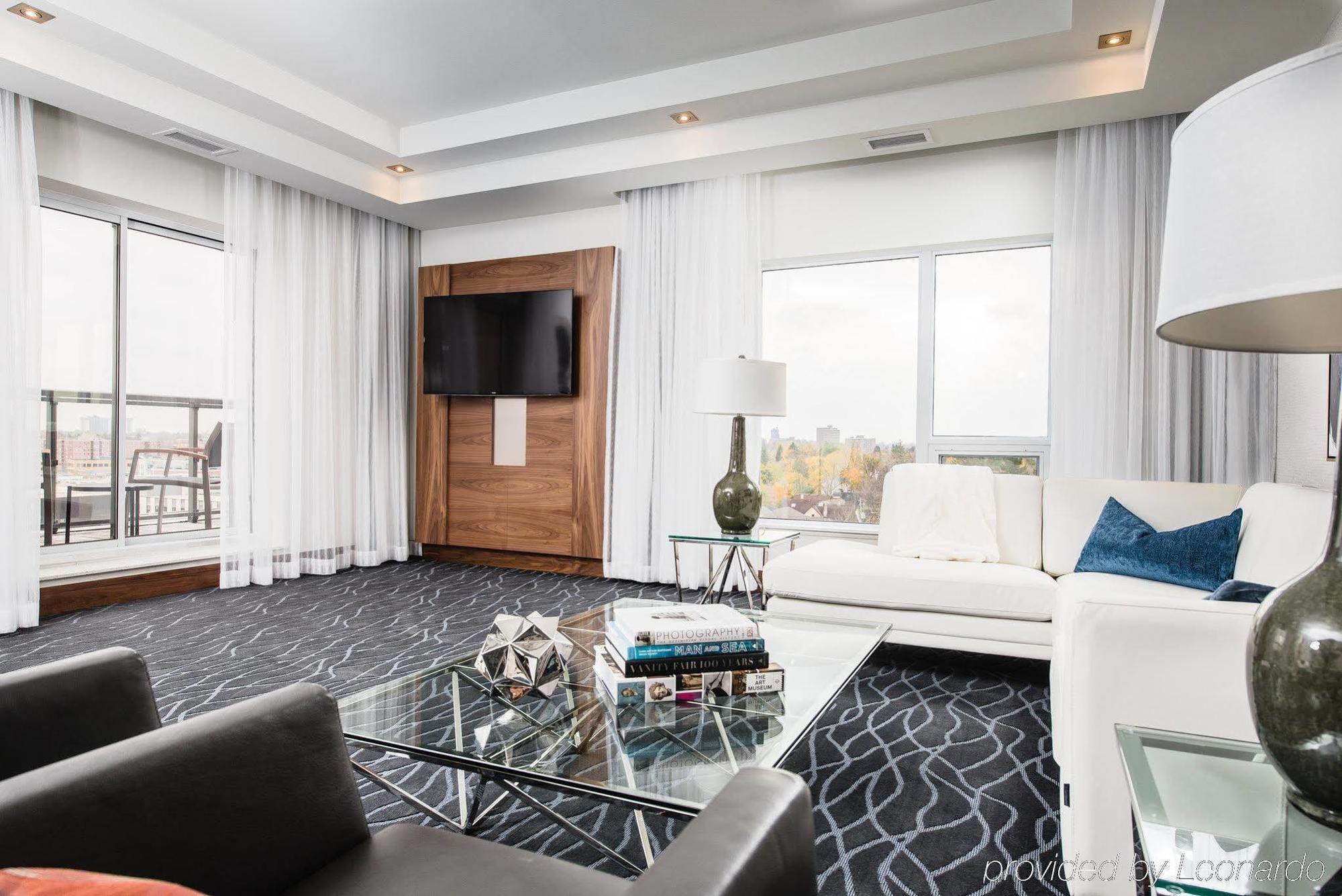 Delta Hotels By Marriott Ватерлоо Экстерьер фото