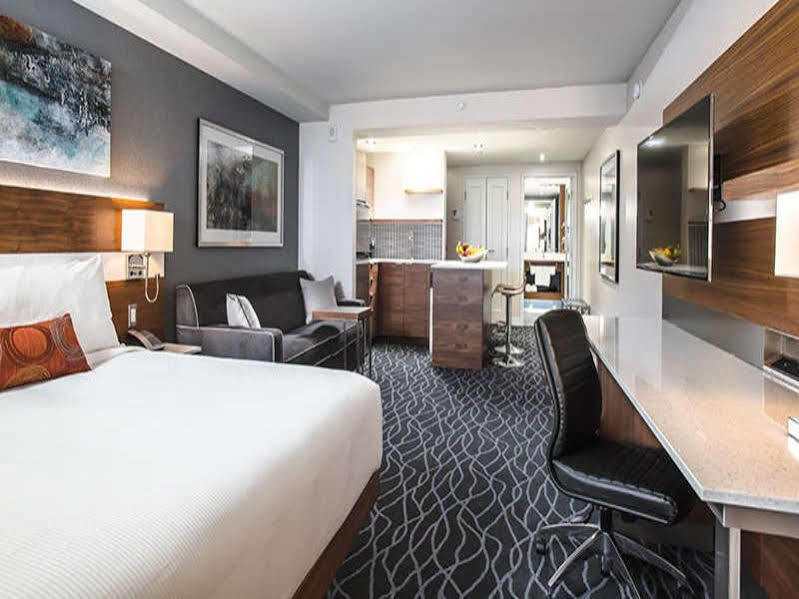 Delta Hotels By Marriott Ватерлоо Экстерьер фото